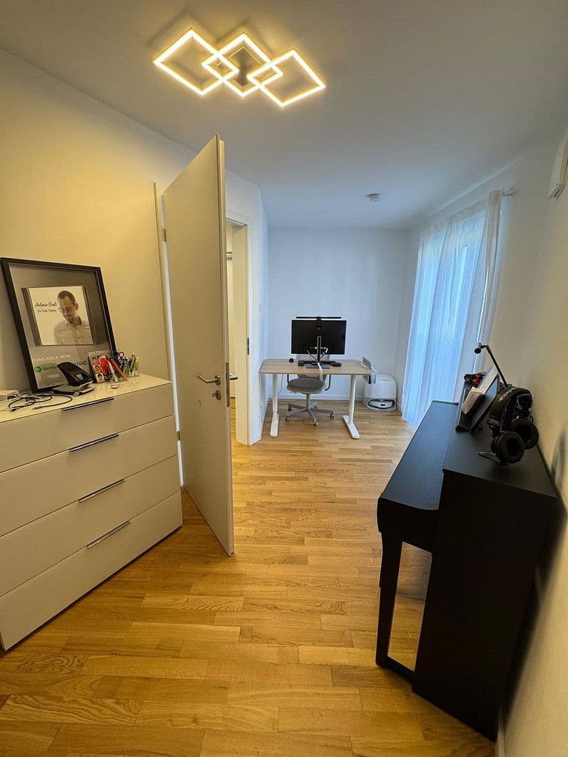 Prenájom bytu 4-izbový 90 m², Leienfelsstr. 2b, 81243, München, München, Bavorsko Prenájom bytu 4-izbový 90 m², Leienfelsstr. 2b, 81243, München, München, Bavorsko