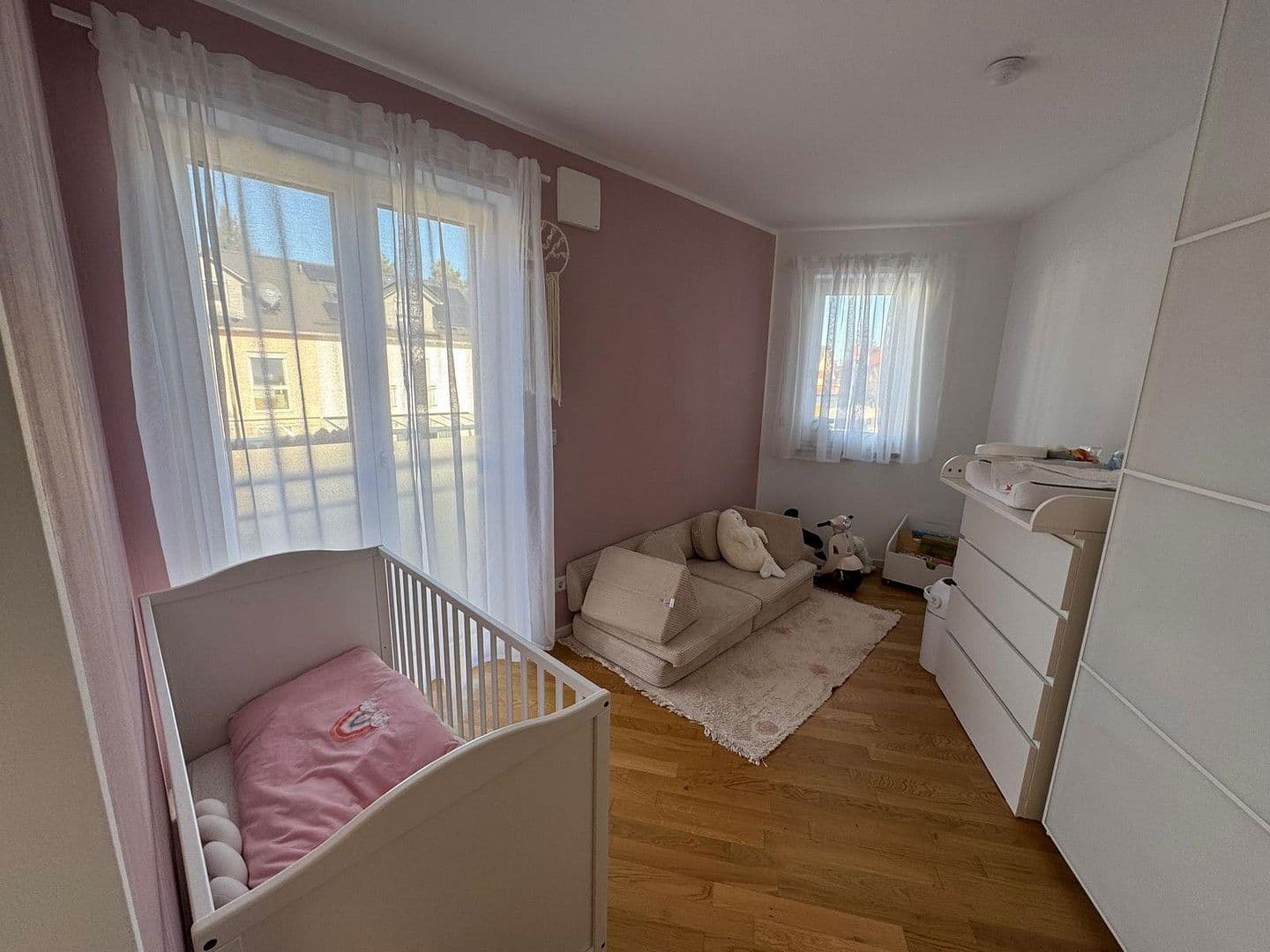 Prenájom bytu 4-izbový 90 m², Leienfelsstr. 2b, 81243, München, München, Bavorsko Prenájom bytu 4-izbový 90 m², Leienfelsstr. 2b, 81243, München, München, Bavorsko