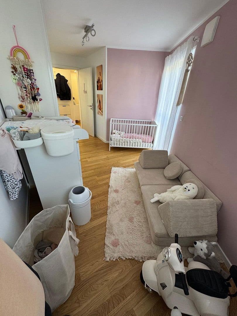 Prenájom bytu 4-izbový 90 m², Leienfelsstr. 2b, 81243, München, München, Bavorsko Prenájom bytu 4-izbový 90 m², Leienfelsstr. 2b, 81243, München, München, Bavorsko