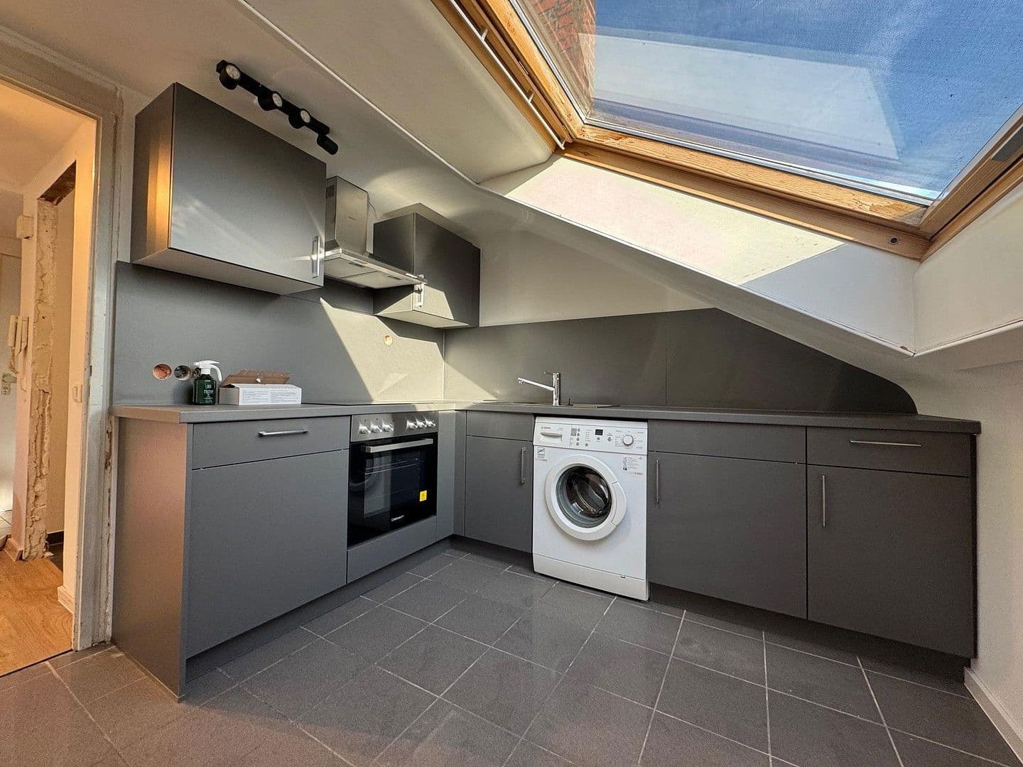 Prenájom bytu 2-izbový 50 m², Karlsruhe, Bádensko-Wurttembersko Prenájom bytu 2-izbový 50 m², Karlsruhe, Bádensko-Wurttembersko