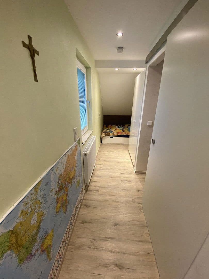 Predaj domu 120 m², pozemek 400 m², An der Schanzenbrücke 14, Duisburg, Severné Porýnie - Westfálsko Predaj domu 120 m², pozemek 400 m², An der Schanzenbrücke 14, Duisburg, Severné Porýnie - Westfálsko