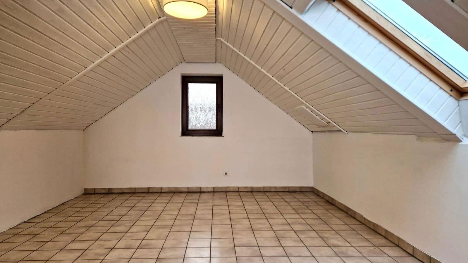 Prenájom domu 189 m², pozemek 189 m², Bottrop, Severné Porýnie - Westfálsko Prenájom domu 189 m², pozemek 189 m², Bottrop, Severné Porýnie - Westfálsko