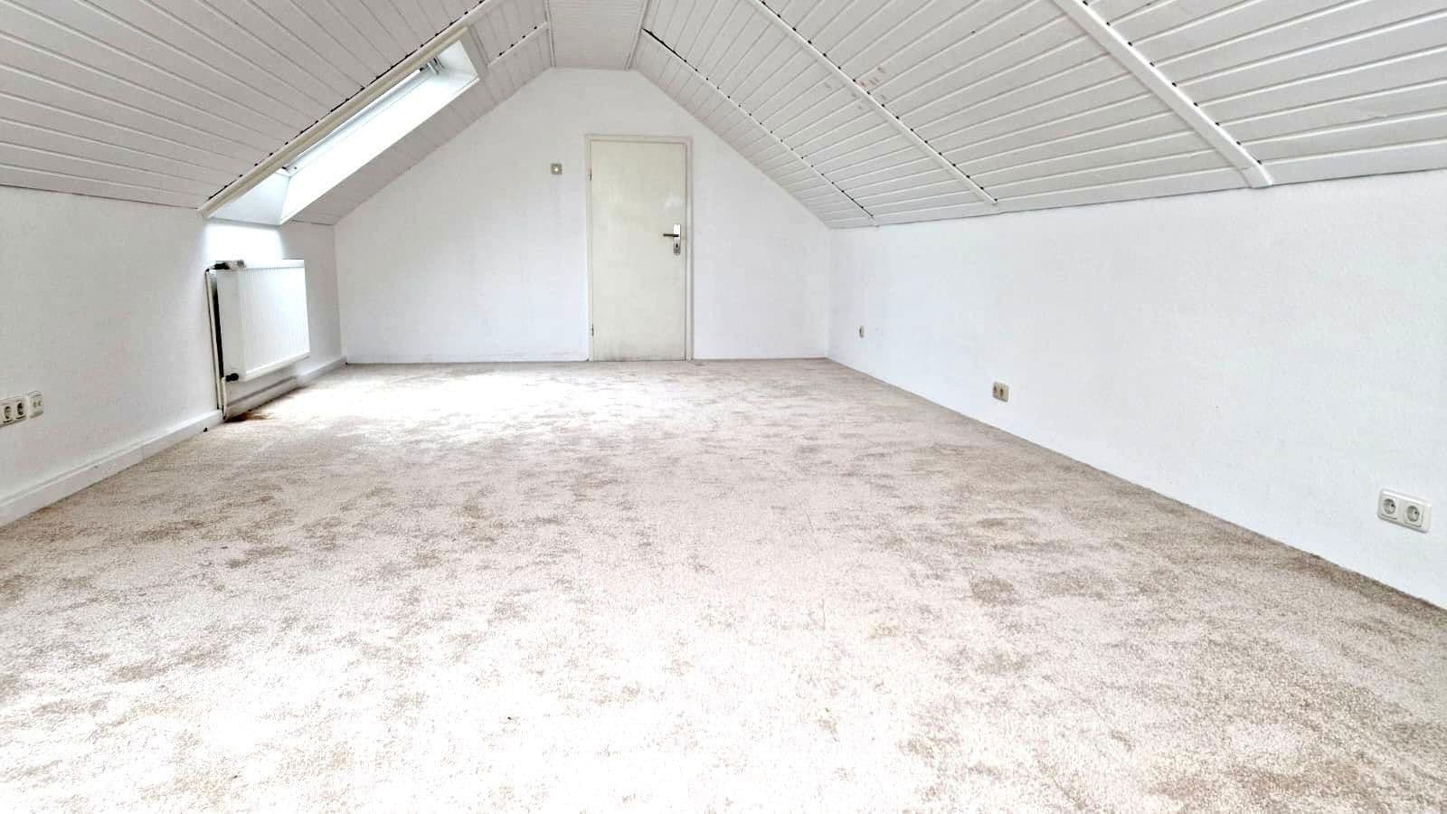 Prenájom domu 189 m², pozemek 189 m², Bottrop, Severné Porýnie - Westfálsko Prenájom domu 189 m², pozemek 189 m², Bottrop, Severné Porýnie - Westfálsko