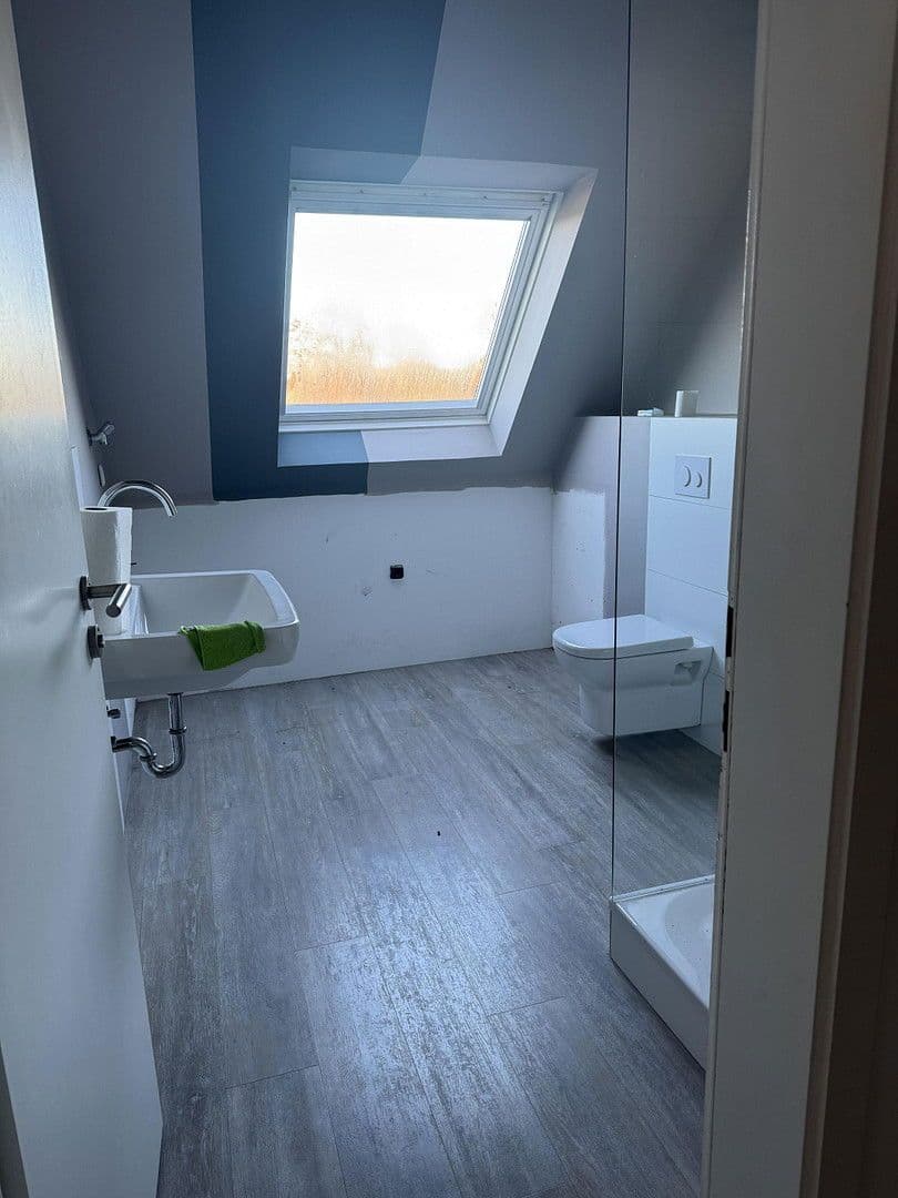 Prenájom bytu 3-izbový 84 m², Essen, Severné Porýnie - Westfálsko Prenájom bytu 3-izbový 84 m², Essen, Severné Porýnie - Westfálsko