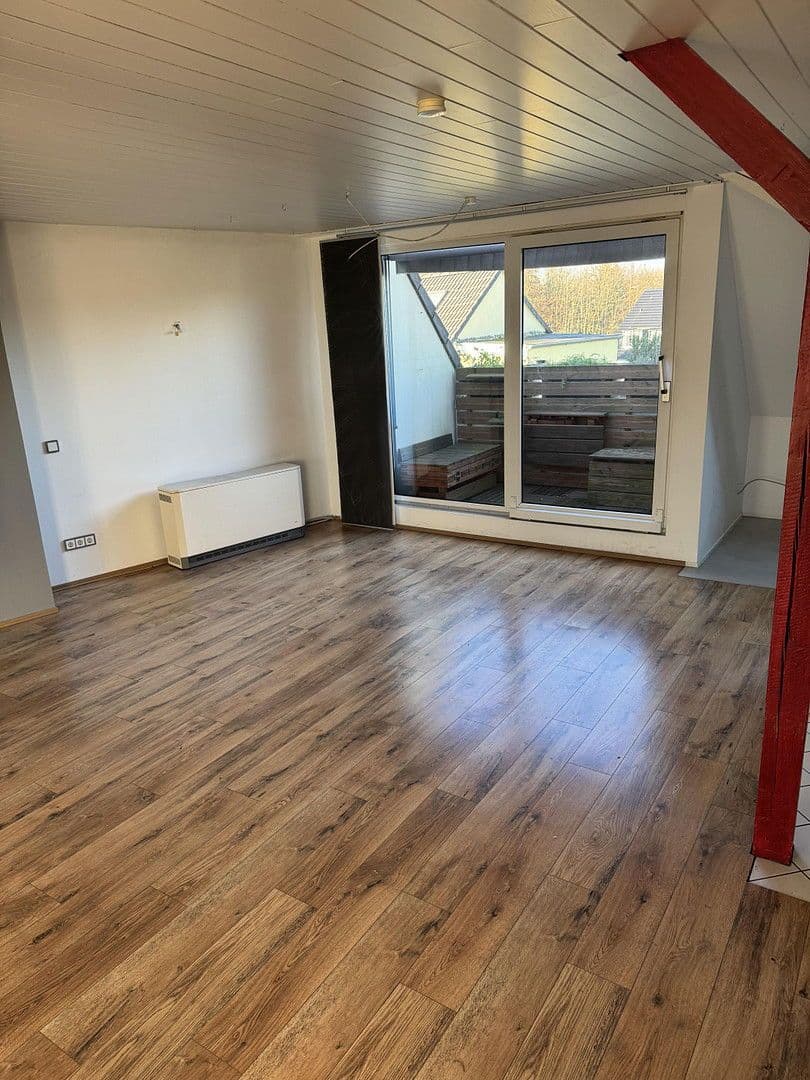 Prenájom bytu 3-izbový 84 m², Essen, Severné Porýnie - Westfálsko Prenájom bytu 3-izbový 84 m², Essen, Severné Porýnie - Westfálsko