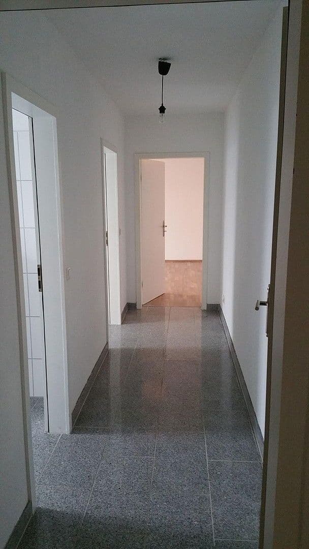 Prenájom bytu 2-izbový 53 m², Duisburg, Severné Porýnie - Westfálsko Prenájom bytu 2-izbový 53 m², Duisburg, Severné Porýnie - Westfálsko