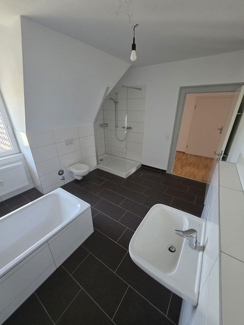 Prenájom bytu 3-izbový 92 m², Leonhardstraße 34, Friedberg (Hessen), Hesensko Prenájom bytu 3-izbový 92 m², Leonhardstraße 34, Friedberg (Hessen), Hesensko