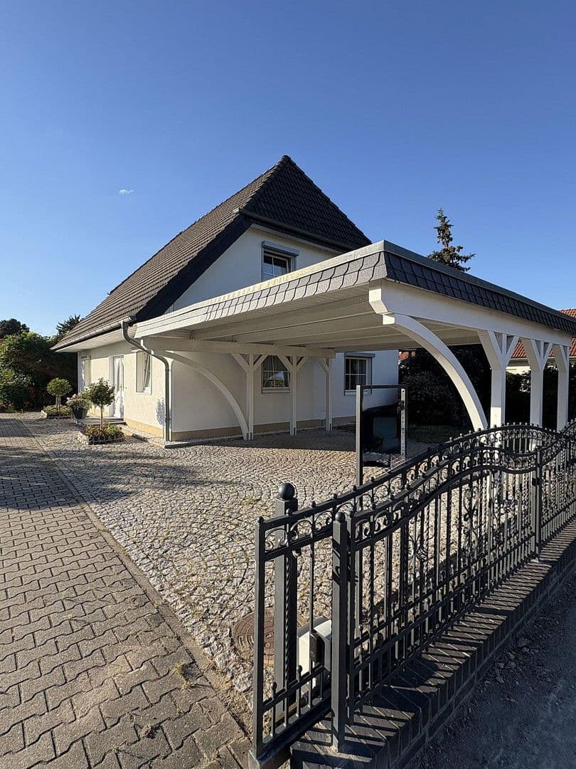 Predaj domu 132 m², pozemek 1.977 m², Biederitz, Sasko-Anhaltsko Predaj domu 132 m², pozemek 1.977 m², Biederitz, Sasko-Anhaltsko