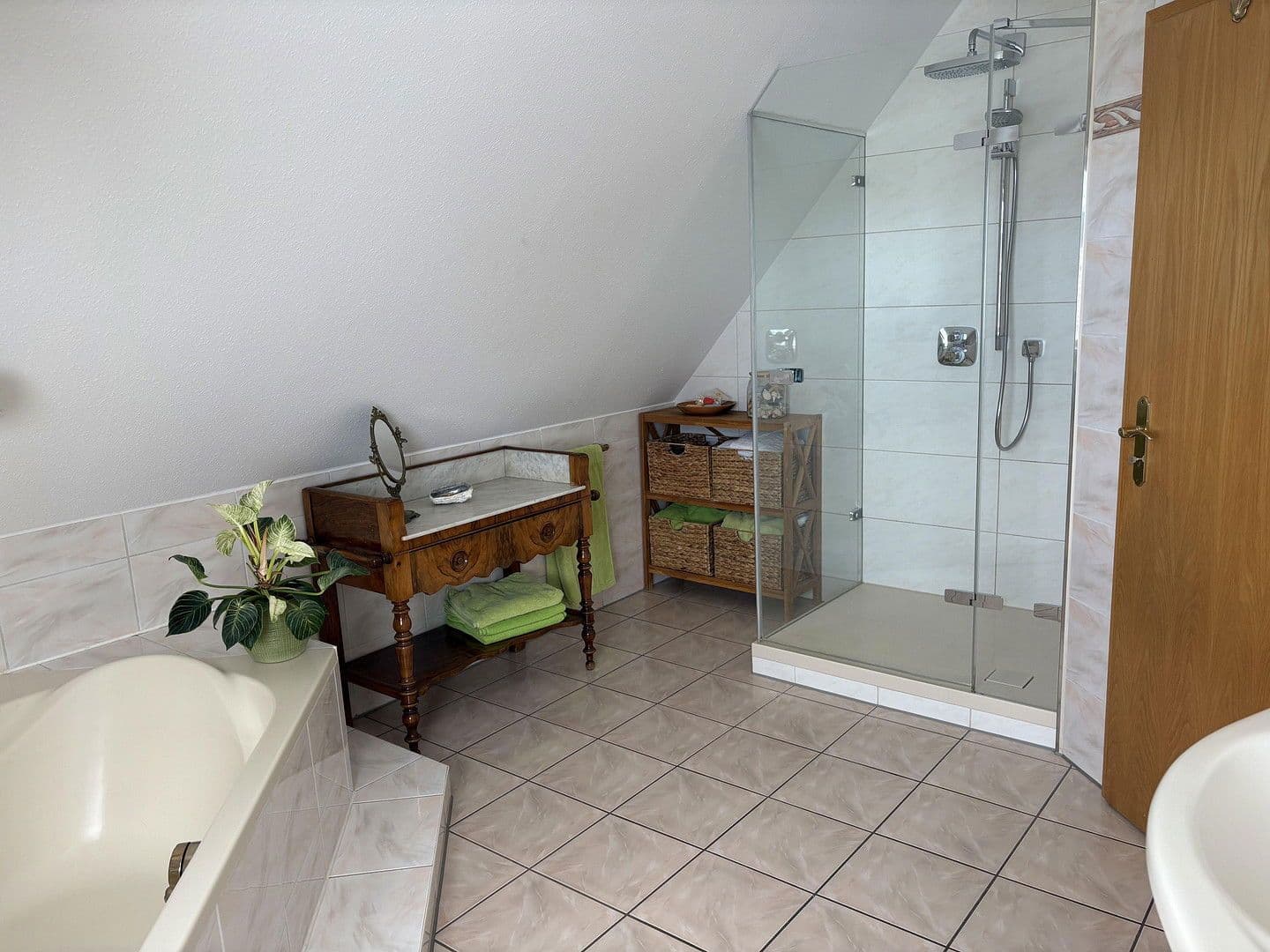 Predaj domu 132 m², pozemek 1.977 m², Biederitz, Sasko-Anhaltsko Predaj domu 132 m², pozemek 1.977 m², Biederitz, Sasko-Anhaltsko
