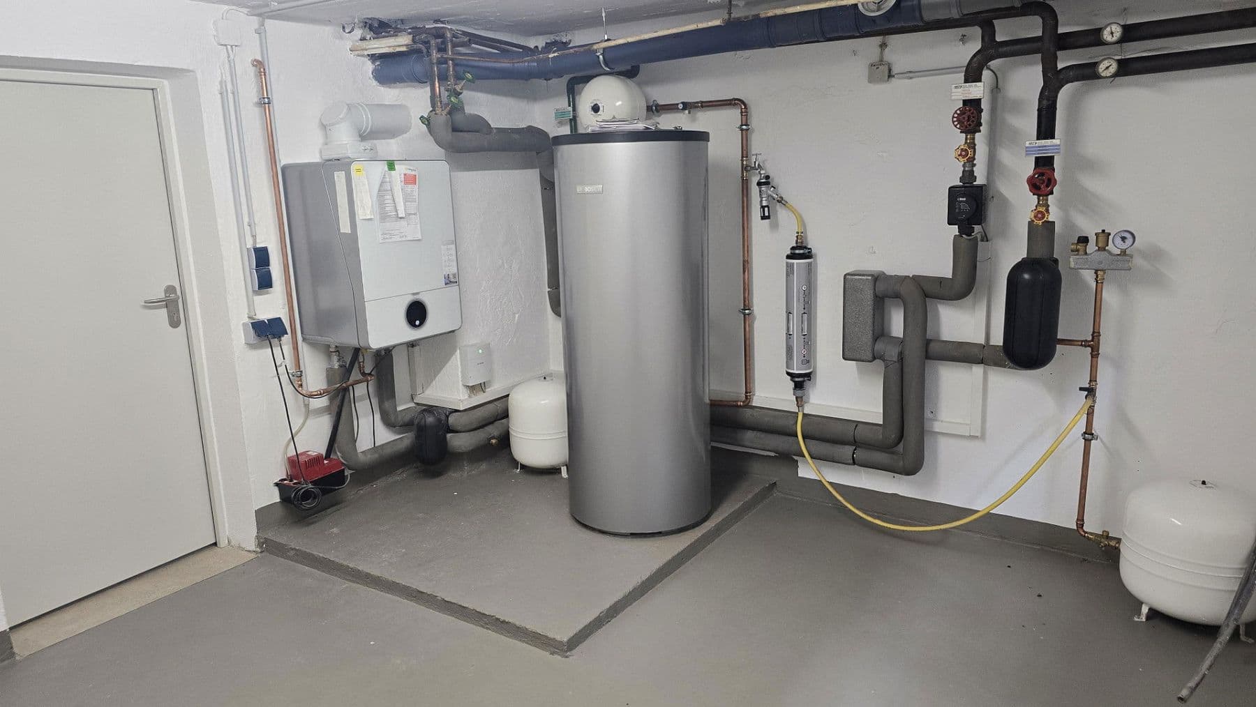 Predaj domu 308 m², pozemek 1.352 m², Moselstraße, Euskirchen, Severné Porýnie - Westfálsko Predaj domu 308 m², pozemek 1.352 m², Moselstraße, Euskirchen, Severné Porýnie - Westfálsko