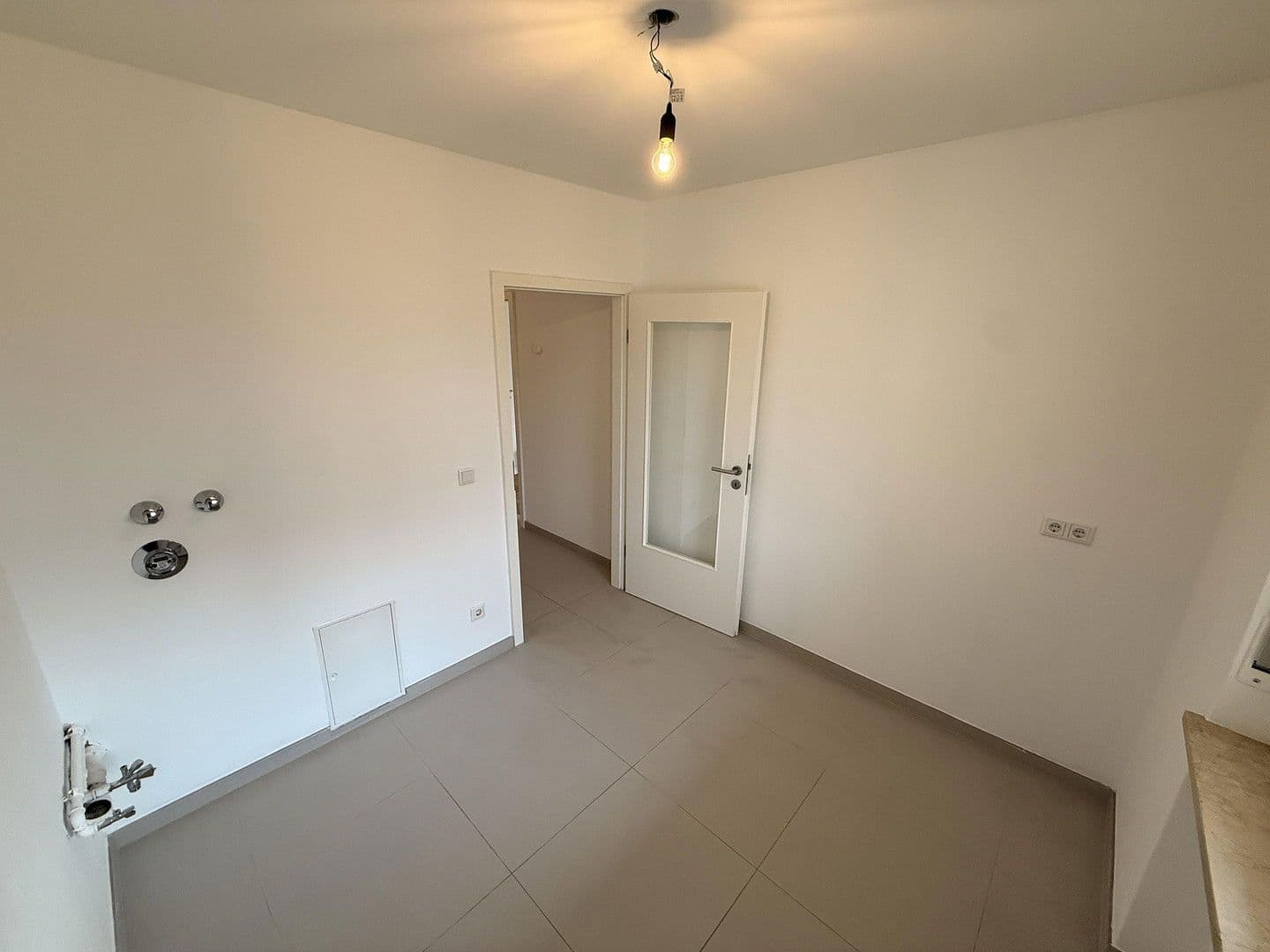 Prenájom bytu 3-izbový 86 m², Plievierpark 12, München, Bavorsko Prenájom bytu 3-izbový 86 m², Plievierpark 12, München, Bavorsko