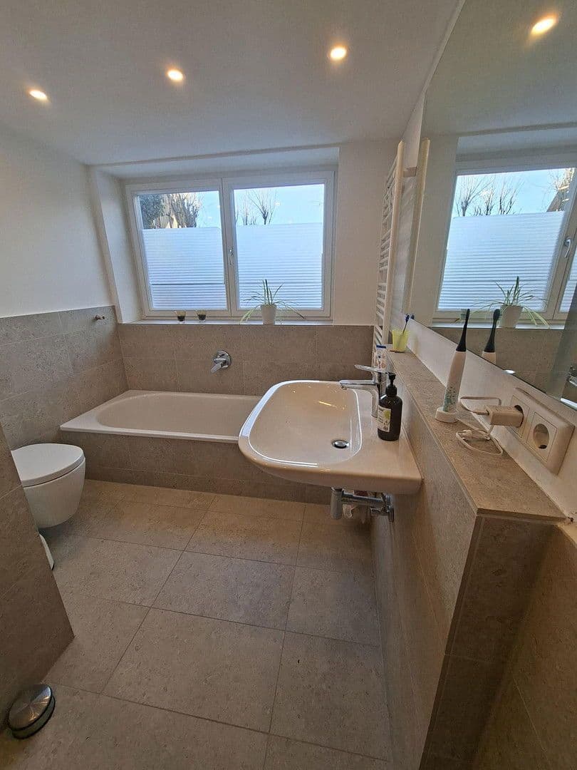 Predaj domu 180 m², pozemek 429 m², Oberhaching, Bavorsko Predaj domu 180 m², pozemek 429 m², Oberhaching, Bavorsko