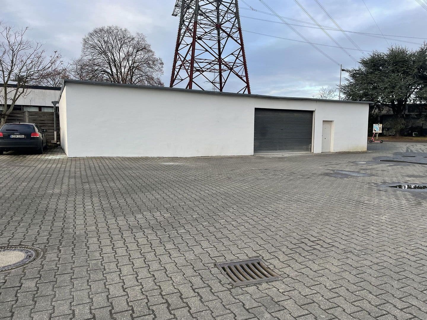 Prenájom nebytového priestoru 600 m², Lindenstr. 87b, Siegburg, Severné Porýnie - Westfálsko Prenájom nebytového priestoru 600 m², Lindenstr. 87b, Siegburg, Severné Porýnie - Westfálsko
