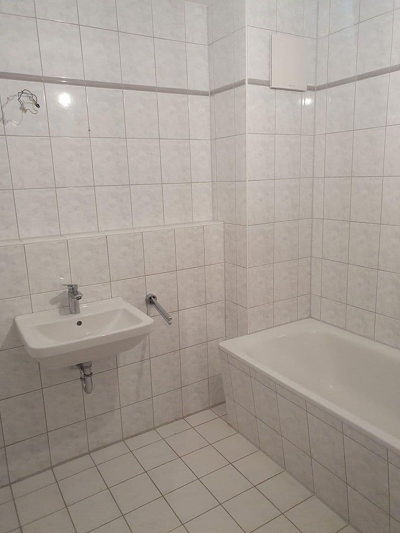 Prenájom bytu 2-izbový 66 m², Weseler Str. 11 b, Berlin, Berlín Prenájom bytu 2-izbový 66 m², Weseler Str. 11 b, Berlin, Berlín