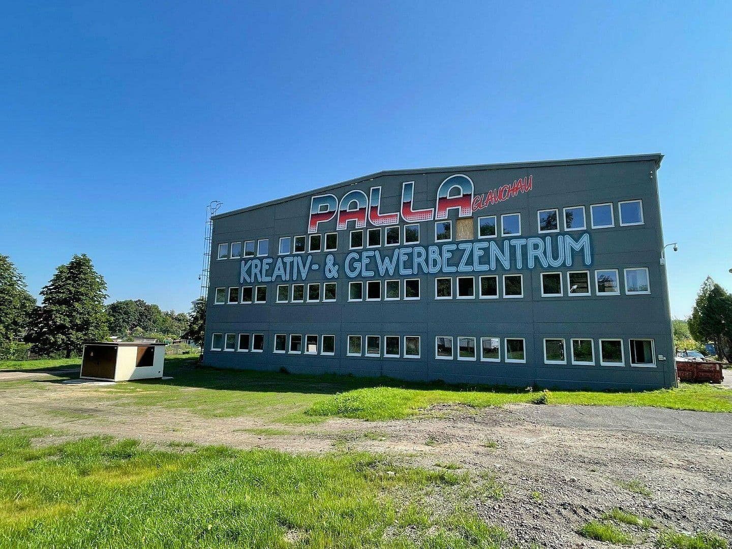 Prenájom nebytového priestoru 110 m², Meeraner Straße 16, Glauchau, Sasko Prenájom nebytového priestoru 110 m², Meeraner Straße 16, Glauchau, Sasko