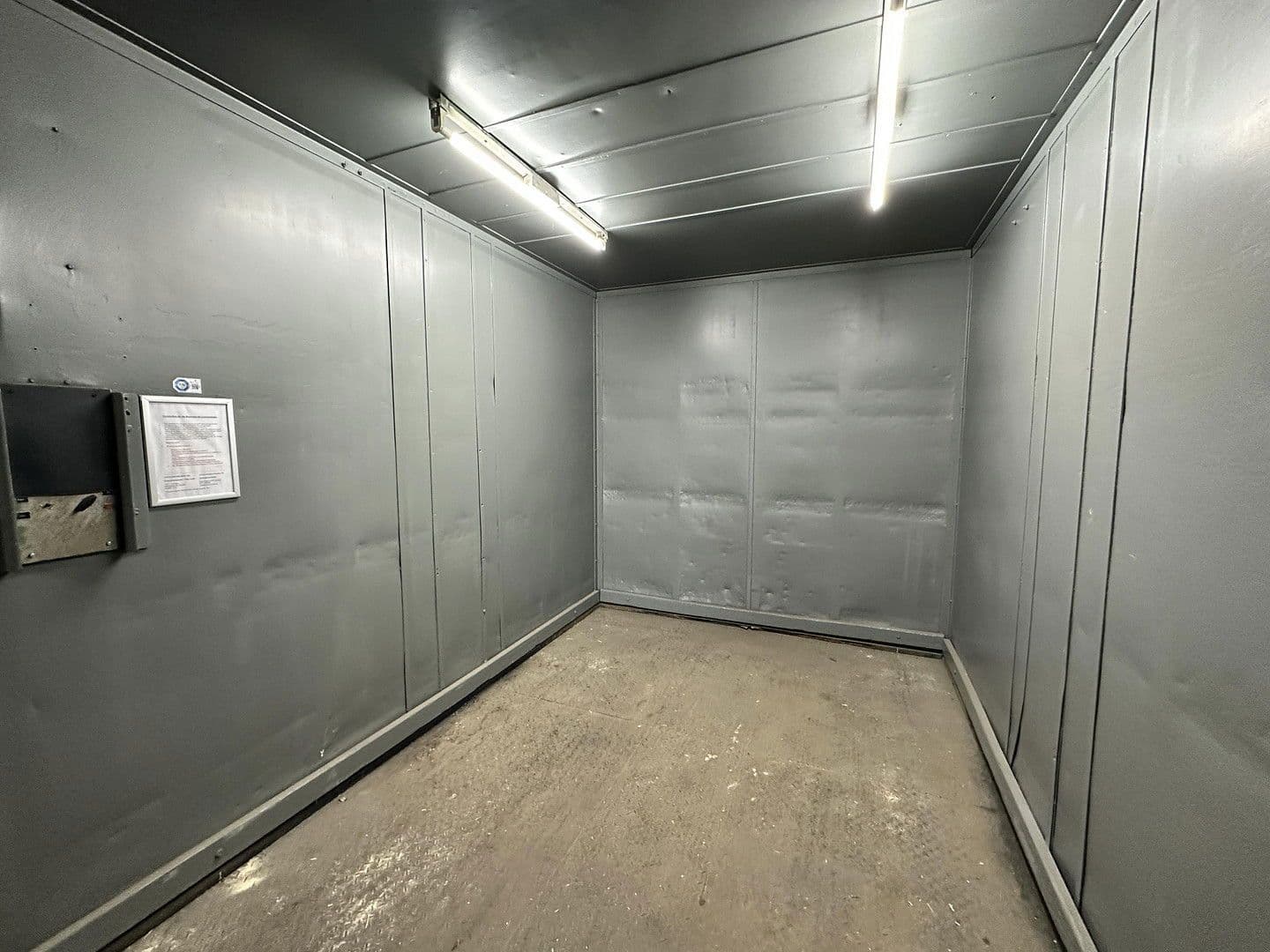 Prenájom nebytového priestoru 110 m², Meeraner Straße 16, Glauchau, Sasko Prenájom nebytového priestoru 110 m², Meeraner Straße 16, Glauchau, Sasko