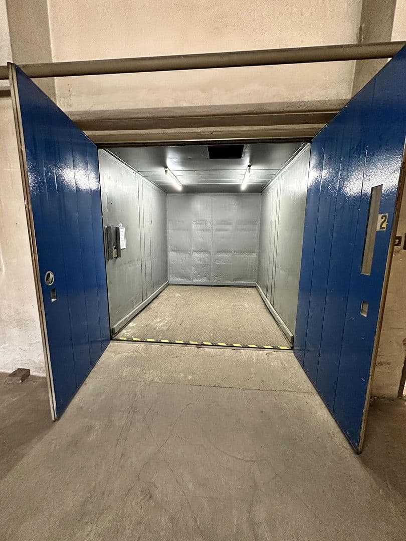 Prenájom nebytového priestoru 110 m², Meeraner Straße 16, Glauchau, Sasko Prenájom nebytového priestoru 110 m², Meeraner Straße 16, Glauchau, Sasko