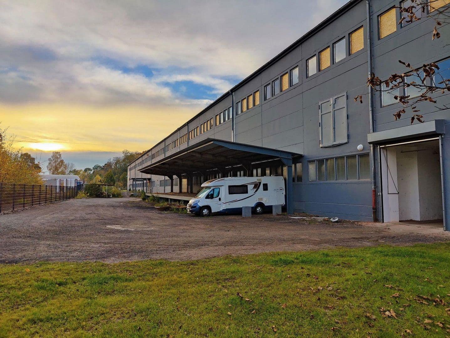 Prenájom nebytového priestoru 110 m², Meeraner Straße 16, Glauchau, Sasko Prenájom nebytového priestoru 110 m², Meeraner Straße 16, Glauchau, Sasko