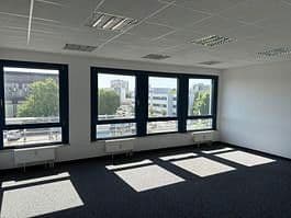 Prenájom kancelárie 246 m², Berner Str. 71, Frankfurt - Nieder-Eschbach, Hesensko Prenájom kancelárie 246 m², Berner Str. 71, Frankfurt - Nieder-Eschbach, Hesensko