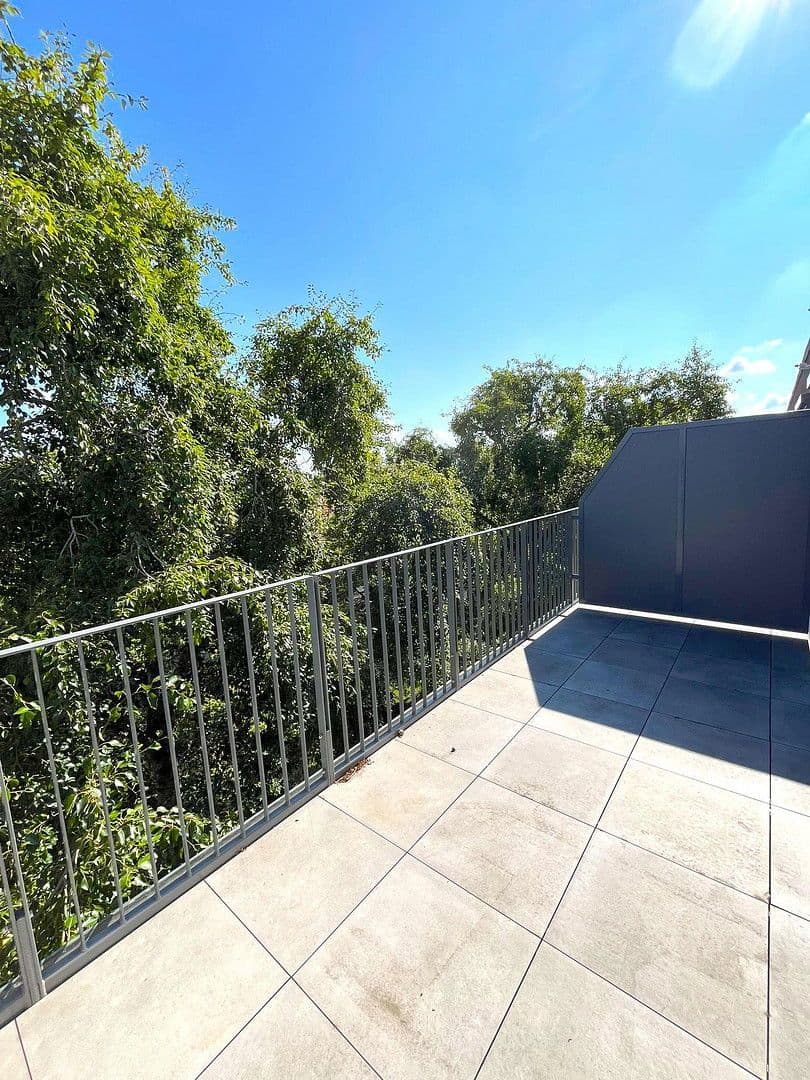 Prenájom bytu 2-izbový 69 m², Giselastraße 11, Bezirk Lichtenberg, Berlín Prenájom bytu 2-izbový 69 m², Giselastraße 11, Bezirk Lichtenberg, Berlín