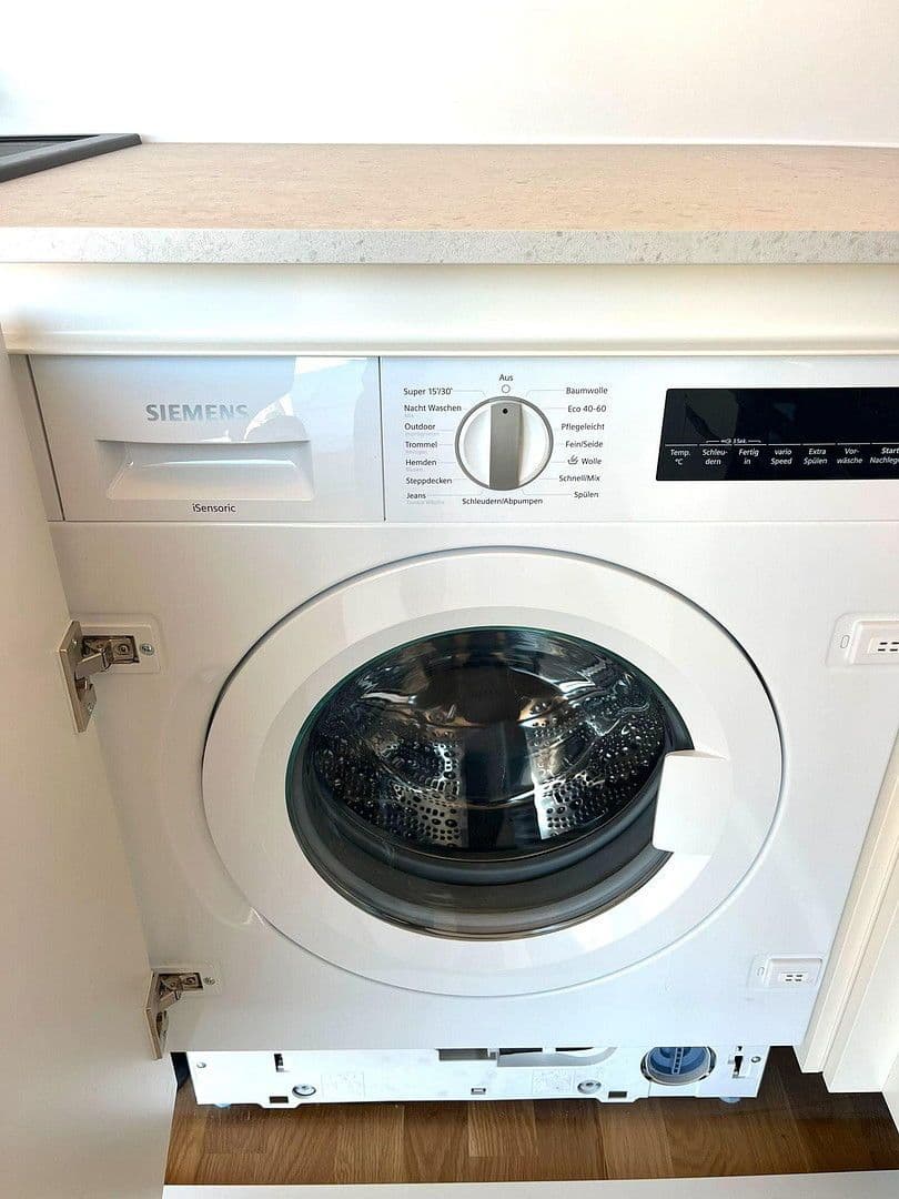 Prenájom bytu 2-izbový 69 m², Giselastraße 11, Bezirk Lichtenberg, Berlín Prenájom bytu 2-izbový 69 m², Giselastraße 11, Bezirk Lichtenberg, Berlín