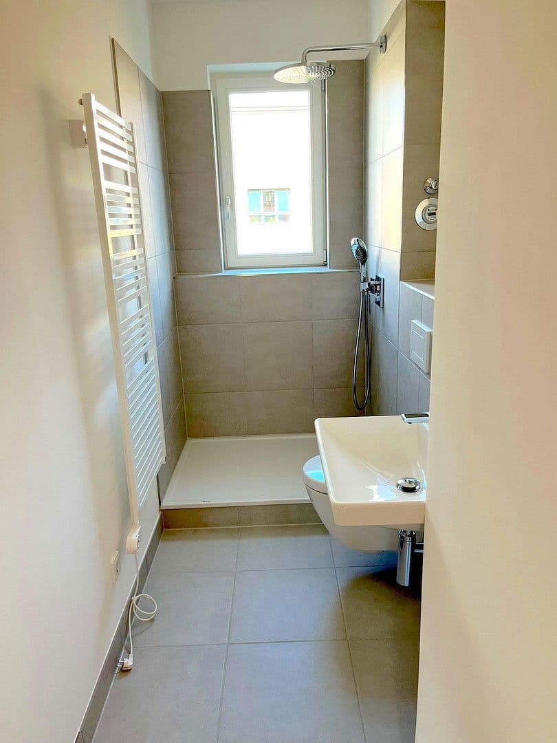 Prenájom bytu 2-izbový 69 m², Giselastraße 11, Bezirk Lichtenberg, Berlín Prenájom bytu 2-izbový 69 m², Giselastraße 11, Bezirk Lichtenberg, Berlín