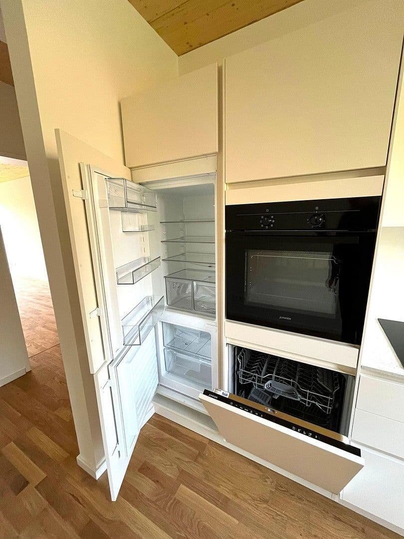 Prenájom bytu 2-izbový 69 m², Giselastraße 11, Bezirk Lichtenberg, Berlín Prenájom bytu 2-izbový 69 m², Giselastraße 11, Bezirk Lichtenberg, Berlín