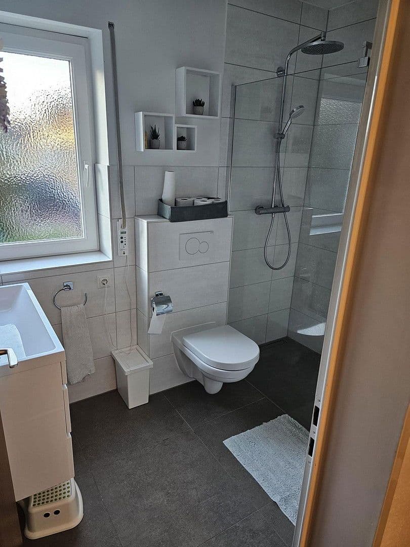 Prenájom domu 144 m², pozemek 200 m², Emmering, Bavorsko Prenájom domu 144 m², pozemek 200 m², Emmering, Bavorsko