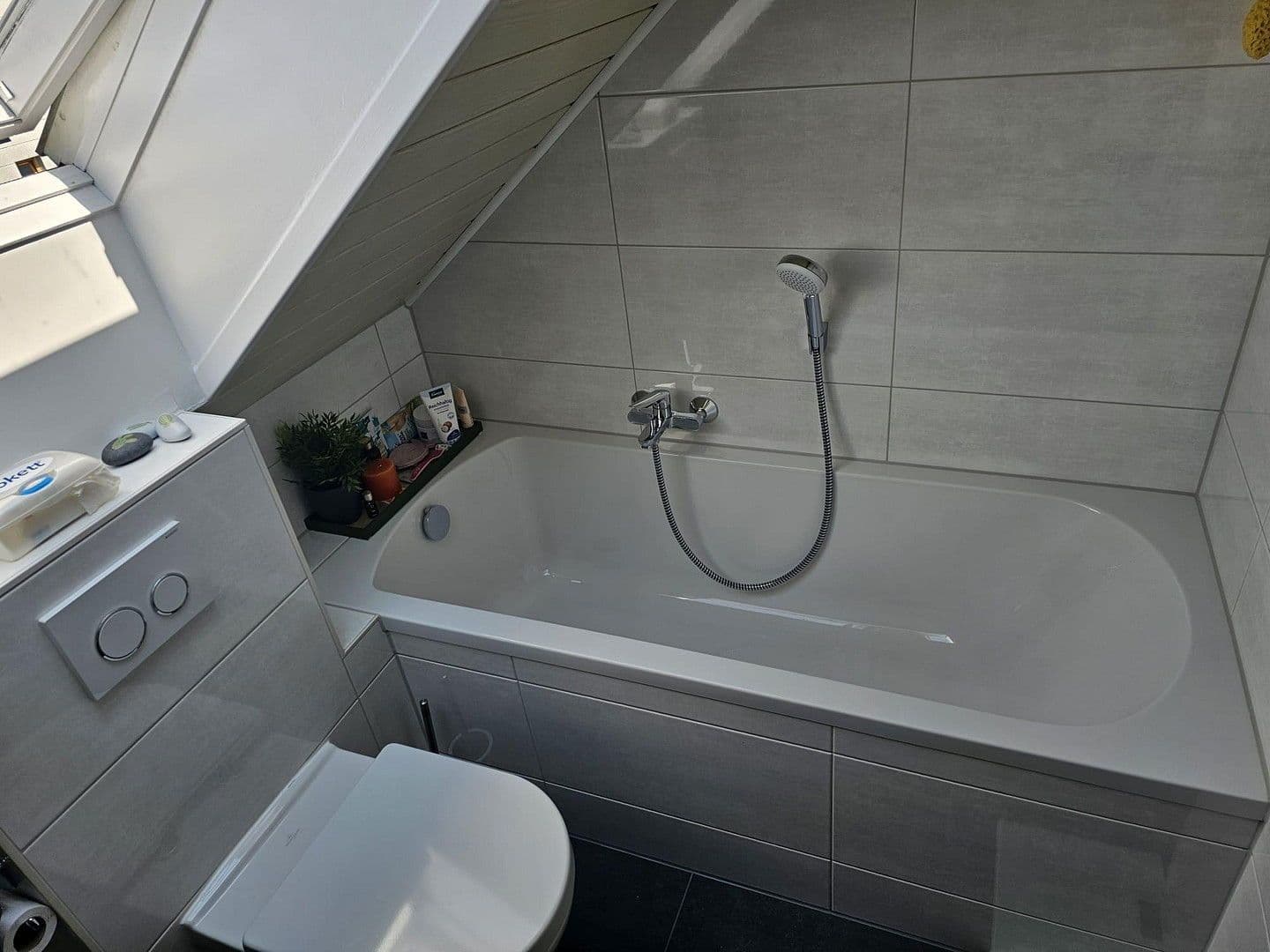 Prenájom domu 144 m², pozemek 200 m², Emmering, Bavorsko Prenájom domu 144 m², pozemek 200 m², Emmering, Bavorsko