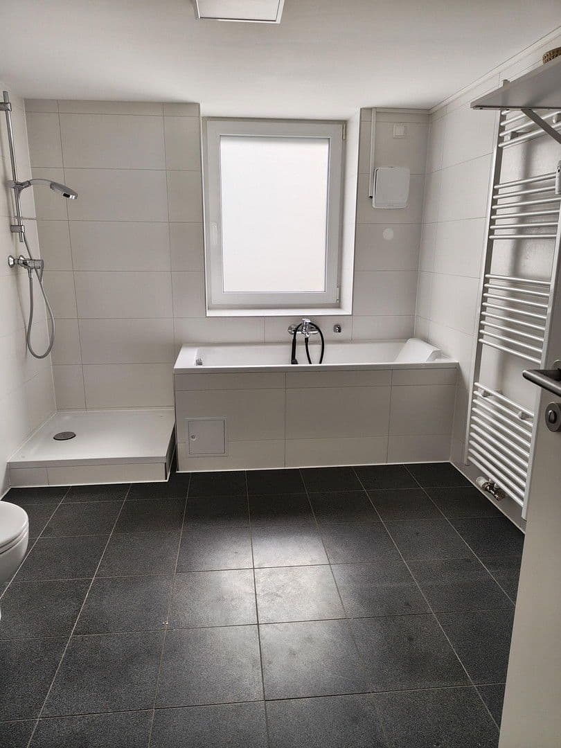 Predaj bytu 3-izbový 91 m², Egertstraße 26, EG, Reutlingen, Bádensko-Wurttembersko Predaj bytu 3-izbový 91 m², Egertstraße 26, EG, Reutlingen, Bádensko-Wurttembersko