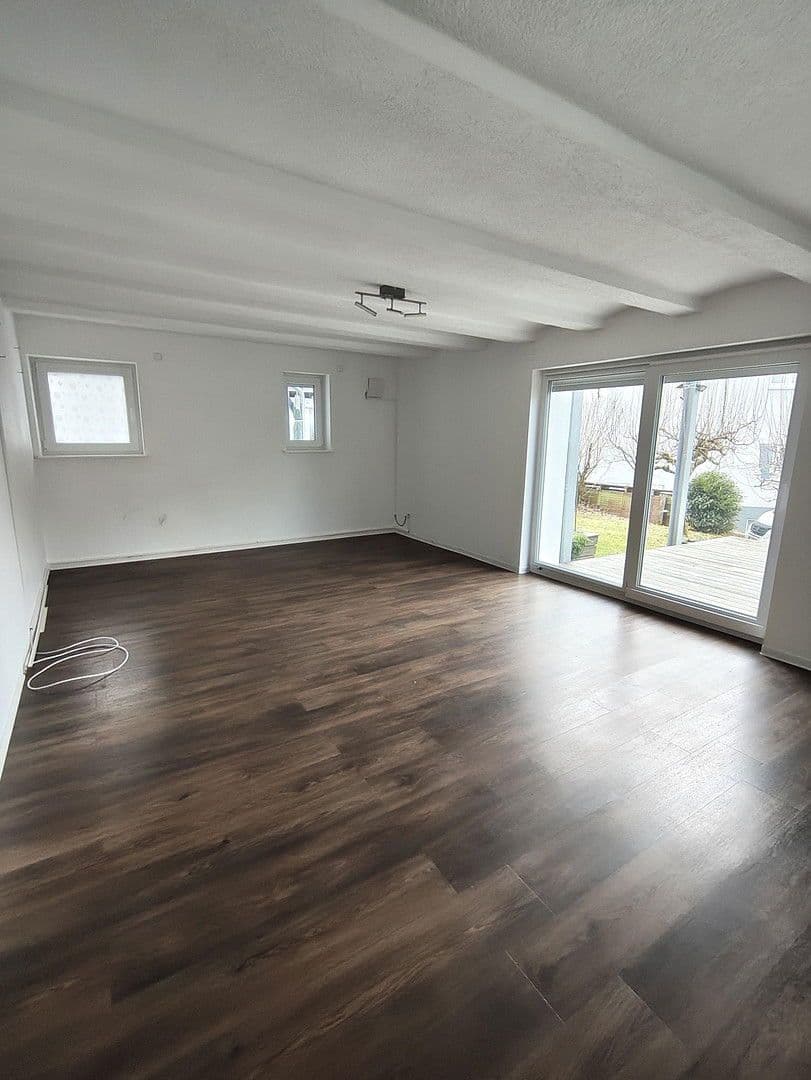 Predaj bytu 3-izbový 91 m², Egertstraße 26, EG, Reutlingen, Bádensko-Wurttembersko Predaj bytu 3-izbový 91 m², Egertstraße 26, EG, Reutlingen, Bádensko-Wurttembersko