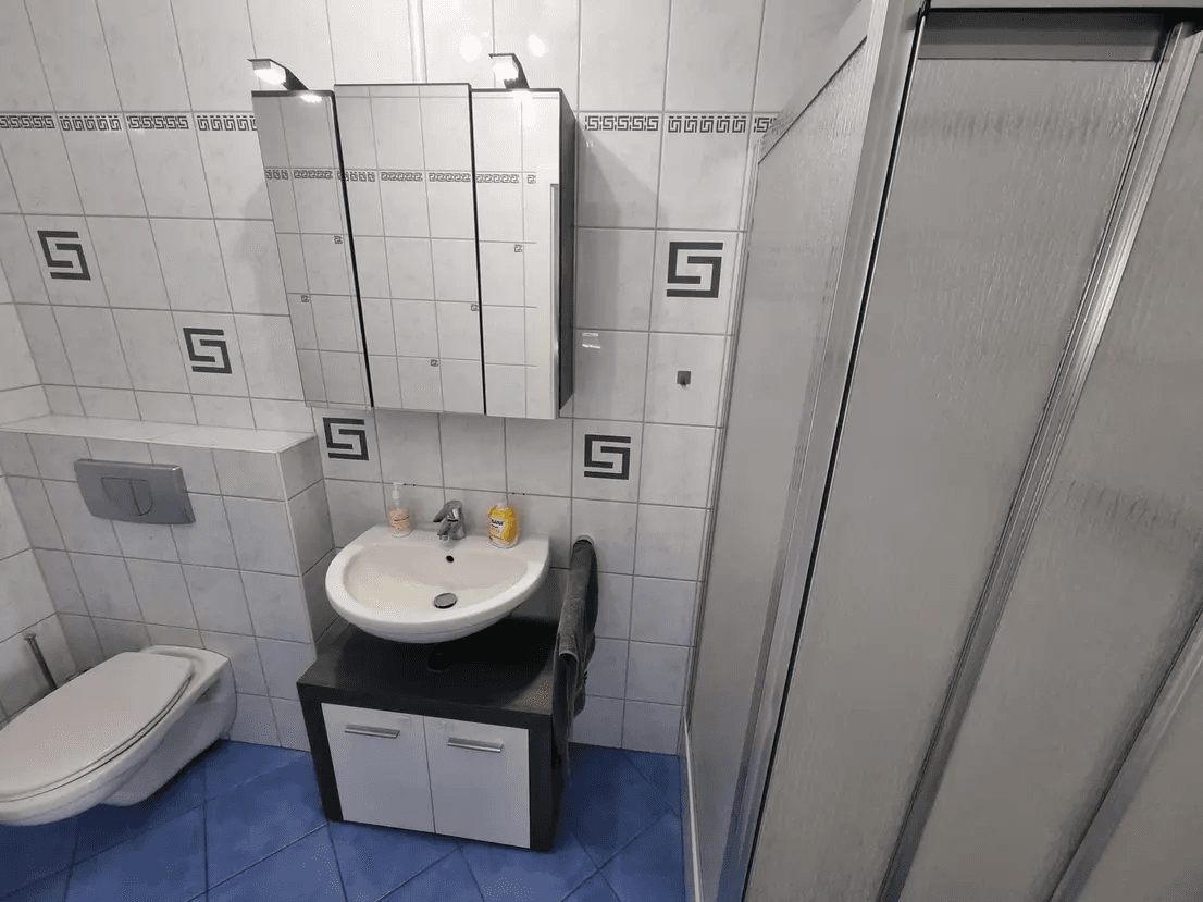 Prenájom bytu 3-izbový 120 m², Hochspeyerer Straße 2a, Enkenbach-Alsenborn, Porýnie-Falcko Prenájom bytu 3-izbový 120 m², Hochspeyerer Straße 2a, Enkenbach-Alsenborn, Porýnie-Falcko