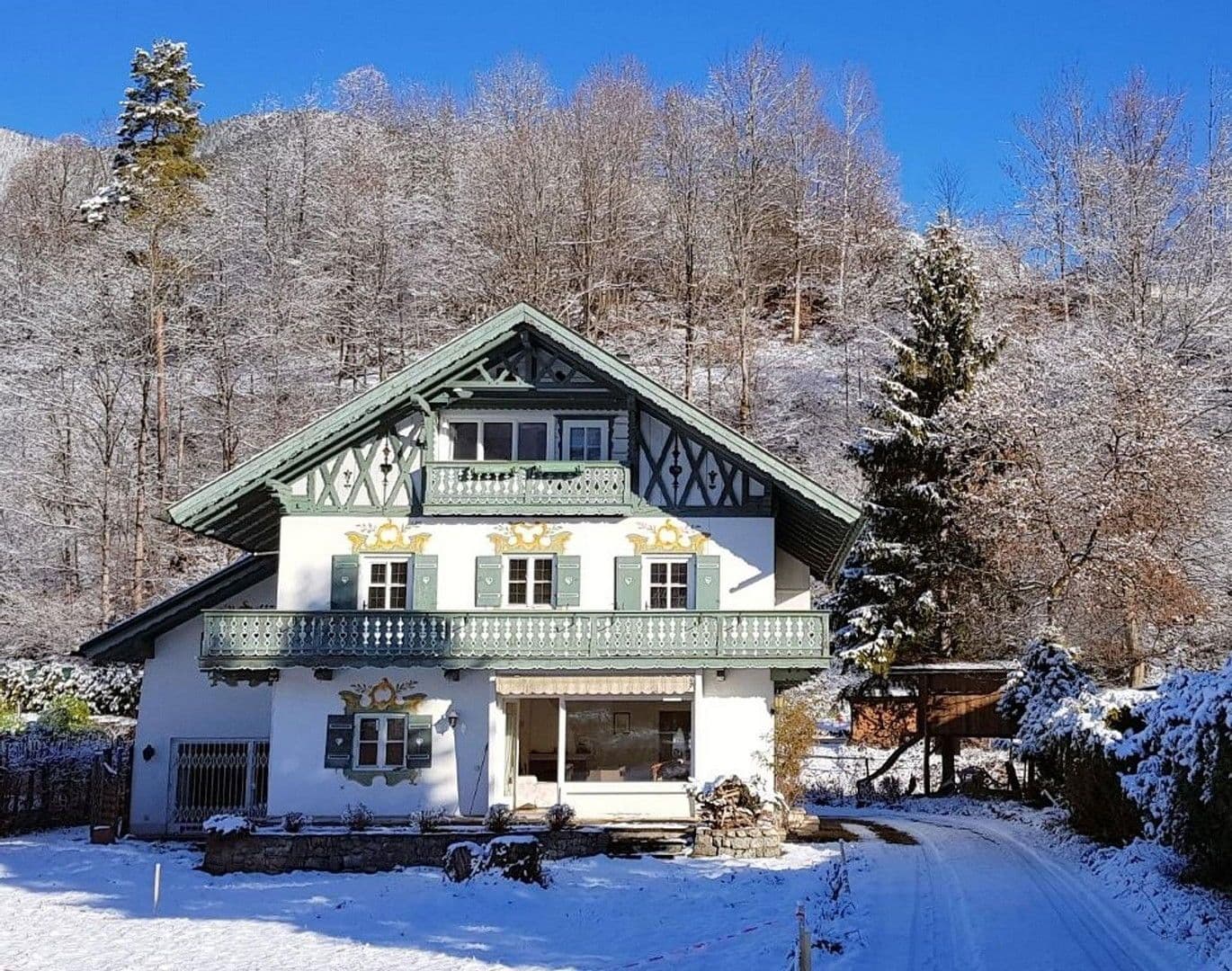 Predaj domu 225 m², pozemek 926 m², Mittenwalderstraße 53, Garmisch-Partenkirchen, Bavorsko Predaj domu 225 m², pozemek 926 m², Mittenwalderstraße 53, Garmisch-Partenkirchen, Bavorsko