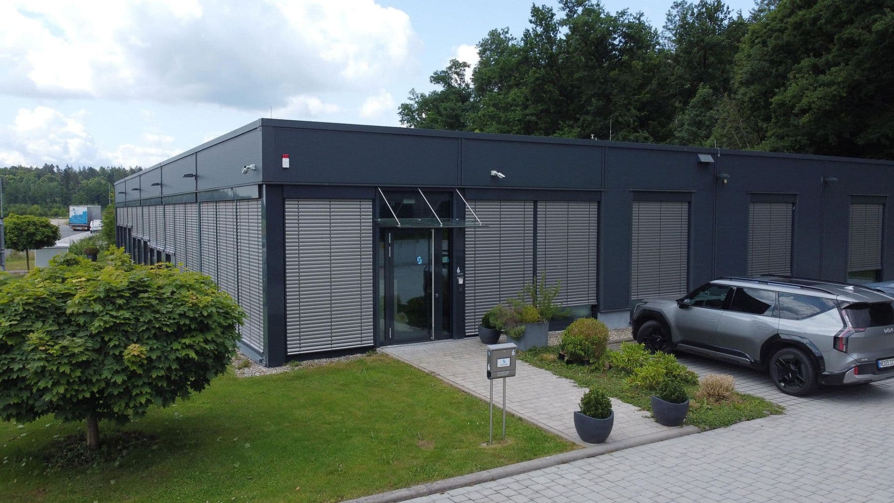 Predaj kancelárie 485 m², Bartäcker 6, Simmelsdorf, Bavorsko Predaj kancelárie 485 m², Bartäcker 6, Simmelsdorf, Bavorsko