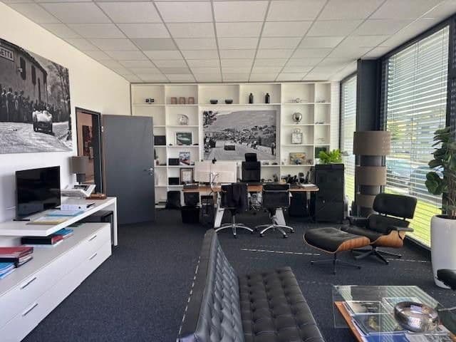 Predaj kancelárie 485 m², Bartäcker 6, Simmelsdorf, Bavorsko Predaj kancelárie 485 m², Bartäcker 6, Simmelsdorf, Bavorsko