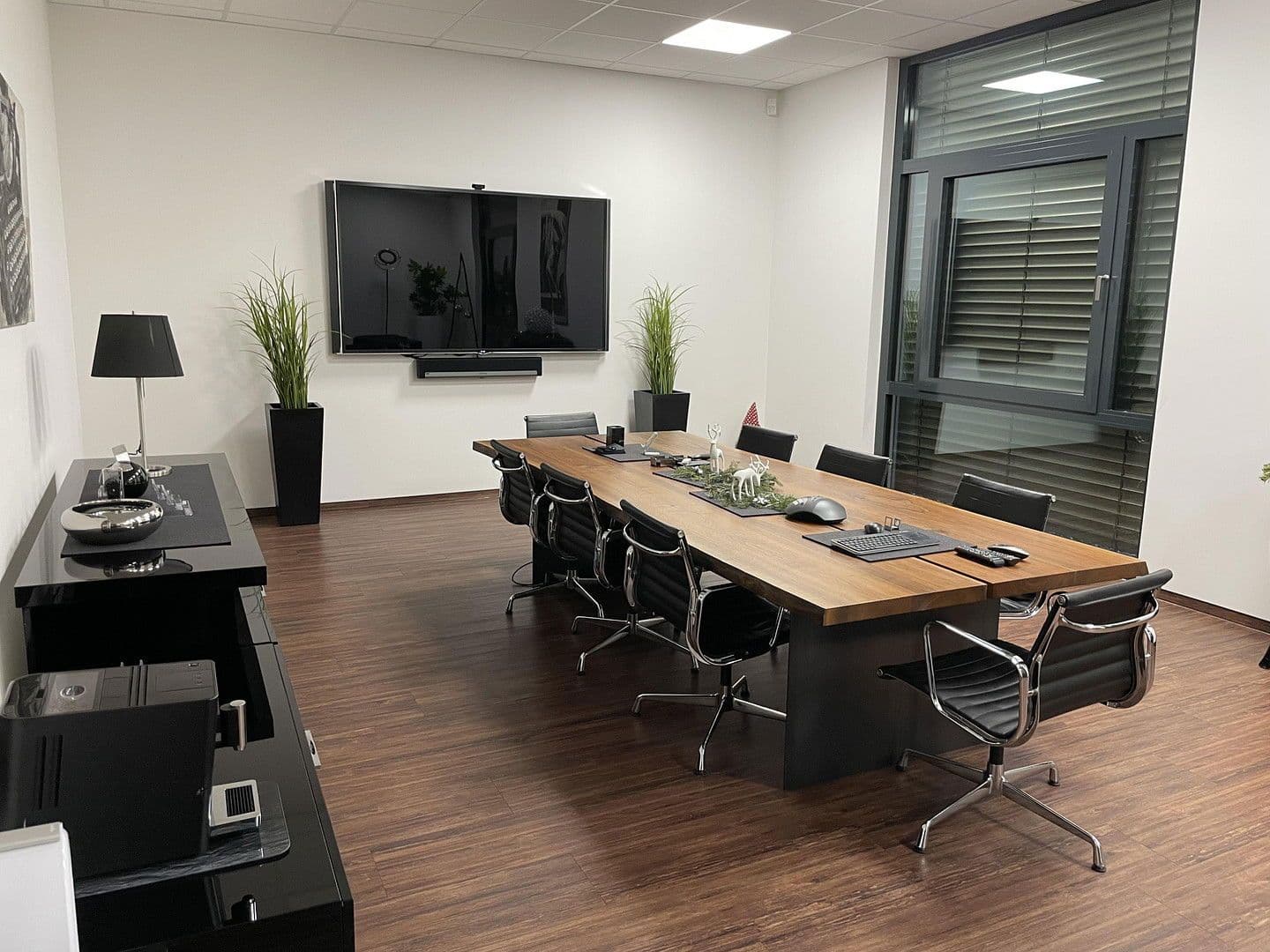 Predaj kancelárie 485 m², Bartäcker 6, Simmelsdorf, Bavorsko Predaj kancelárie 485 m², Bartäcker 6, Simmelsdorf, Bavorsko