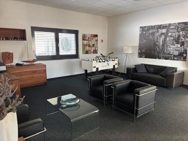 Predaj kancelárie 485 m², Bartäcker 6, Simmelsdorf, Bavorsko Predaj kancelárie 485 m², Bartäcker 6, Simmelsdorf, Bavorsko