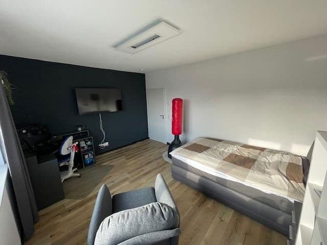 Predaj domu 118 m², pozemek 442 m², Gau-Bischofsheim, Porýnie-Falcko Predaj domu 118 m², pozemek 442 m², Gau-Bischofsheim, Porýnie-Falcko