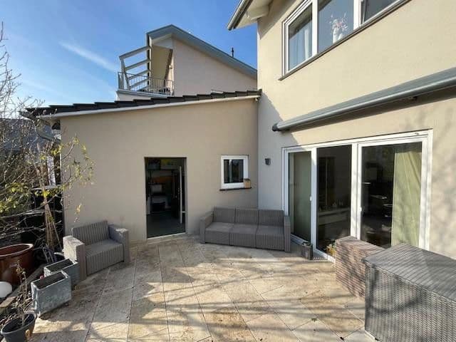 Predaj domu 118 m², pozemek 442 m², Gau-Bischofsheim, Porýnie-Falcko Predaj domu 118 m², pozemek 442 m², Gau-Bischofsheim, Porýnie-Falcko