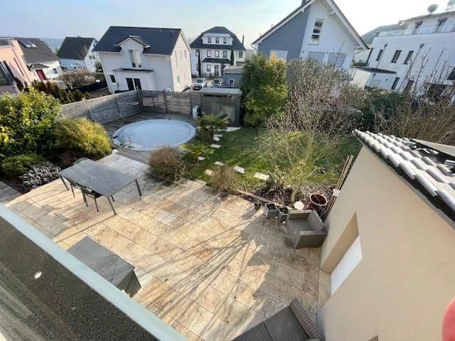 Predaj domu 118 m², pozemek 442 m², Gau-Bischofsheim, Porýnie-Falcko Predaj domu 118 m², pozemek 442 m², Gau-Bischofsheim, Porýnie-Falcko