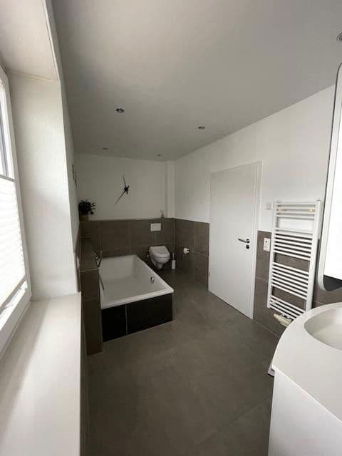 Predaj domu 118 m², pozemek 442 m², Gau-Bischofsheim, Porýnie-Falcko Predaj domu 118 m², pozemek 442 m², Gau-Bischofsheim, Porýnie-Falcko