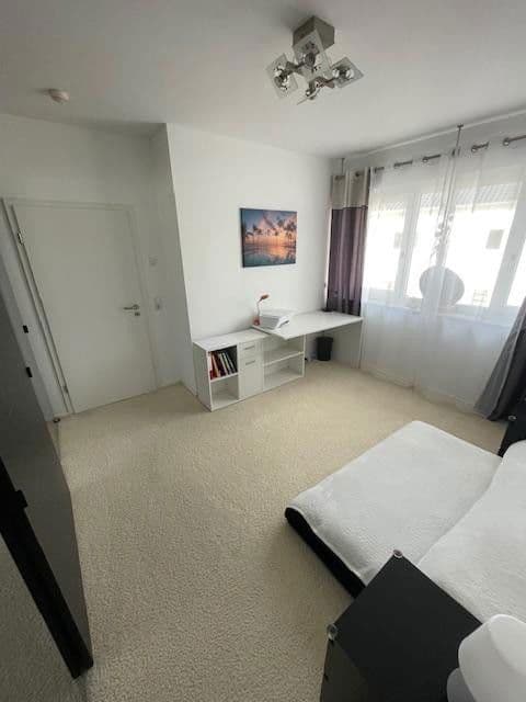 Predaj domu 118 m², pozemek 442 m², Gau-Bischofsheim, Porýnie-Falcko Predaj domu 118 m², pozemek 442 m², Gau-Bischofsheim, Porýnie-Falcko