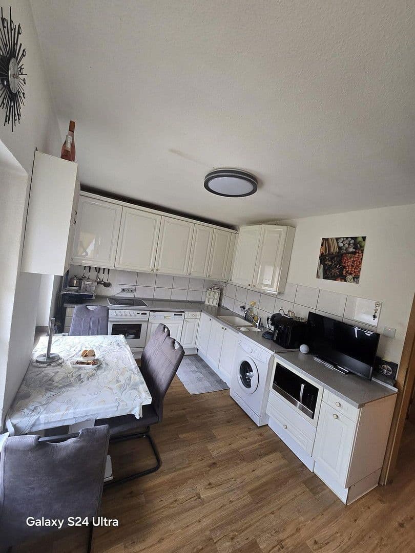 Prenájom bytu 3-izbový 73 m², Bottrop, Severné Porýnie - Westfálsko Prenájom bytu 3-izbový 73 m², Bottrop, Severné Porýnie - Westfálsko