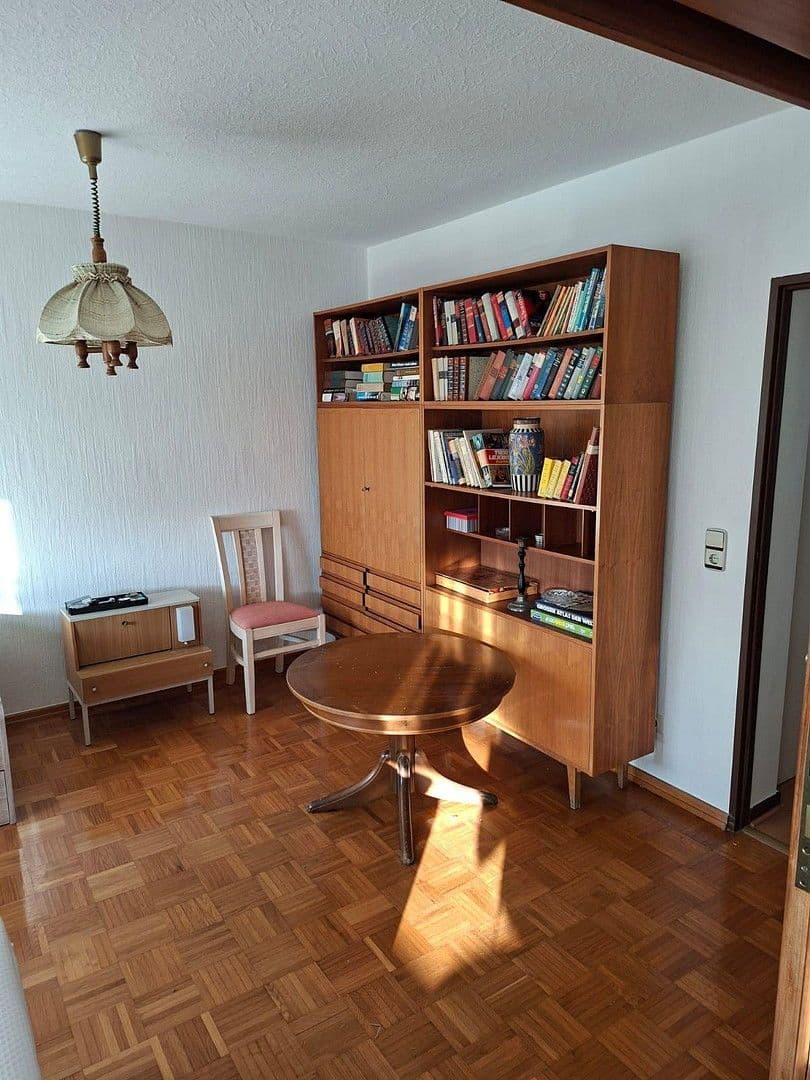 Prenájom bytu 3-izbový 75 m², Mühlheim am Main, Hesensko Prenájom bytu 3-izbový 75 m², Mühlheim am Main, Hesensko