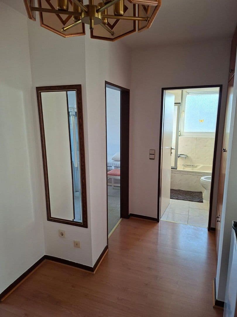 Prenájom bytu 3-izbový 75 m², Mühlheim am Main, Hesensko Prenájom bytu 3-izbový 75 m², Mühlheim am Main, Hesensko