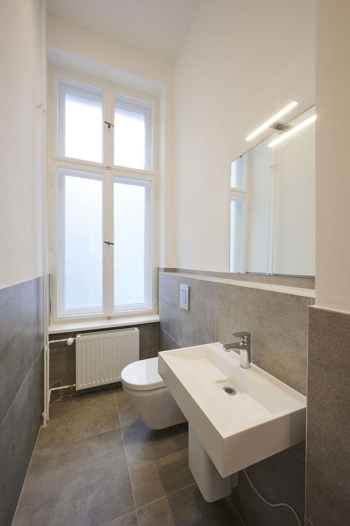 Prenájom kancelárie 198 m², Schlüterstraße 32, Berlin, Berlín Prenájom kancelárie 198 m², Schlüterstraße 32, Berlin, Berlín