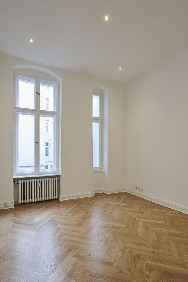 Prenájom kancelárie 198 m², Schlüterstraße 32, Berlin, Berlín Prenájom kancelárie 198 m², Schlüterstraße 32, Berlin, Berlín