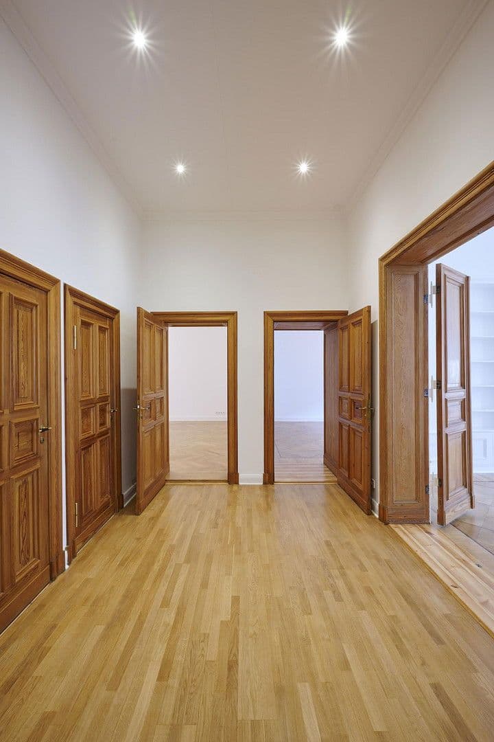 Prenájom kancelárie 198 m², Schlüterstraße 32, Berlin, Berlín Prenájom kancelárie 198 m², Schlüterstraße 32, Berlin, Berlín