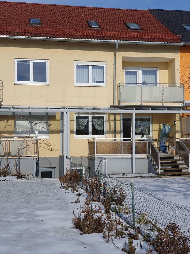 Predaj domu 134 m², pozemek 247 m², Enzianweg 1c, Barbing, Bavorsko Predaj domu 134 m², pozemek 247 m², Enzianweg 1c, Barbing, Bavorsko