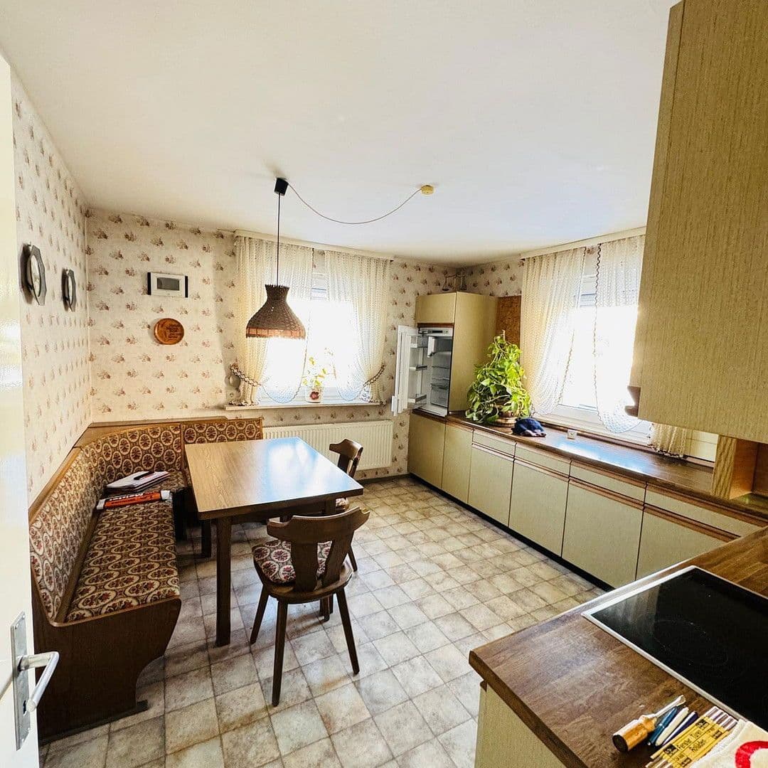 Predaj domu 118 m², pozemek 552 m², Erlangen-Eltersdorf, Bavorsko Predaj domu 118 m², pozemek 552 m², Erlangen-Eltersdorf, Bavorsko